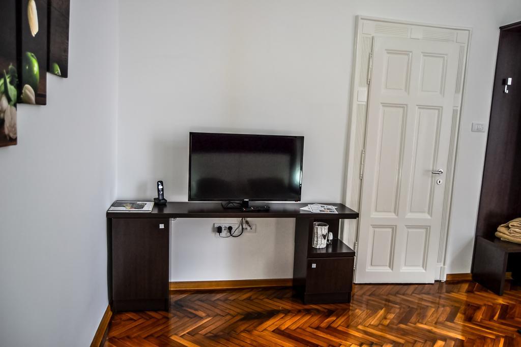 Modena Apartments Novi Sad Phòng bức ảnh