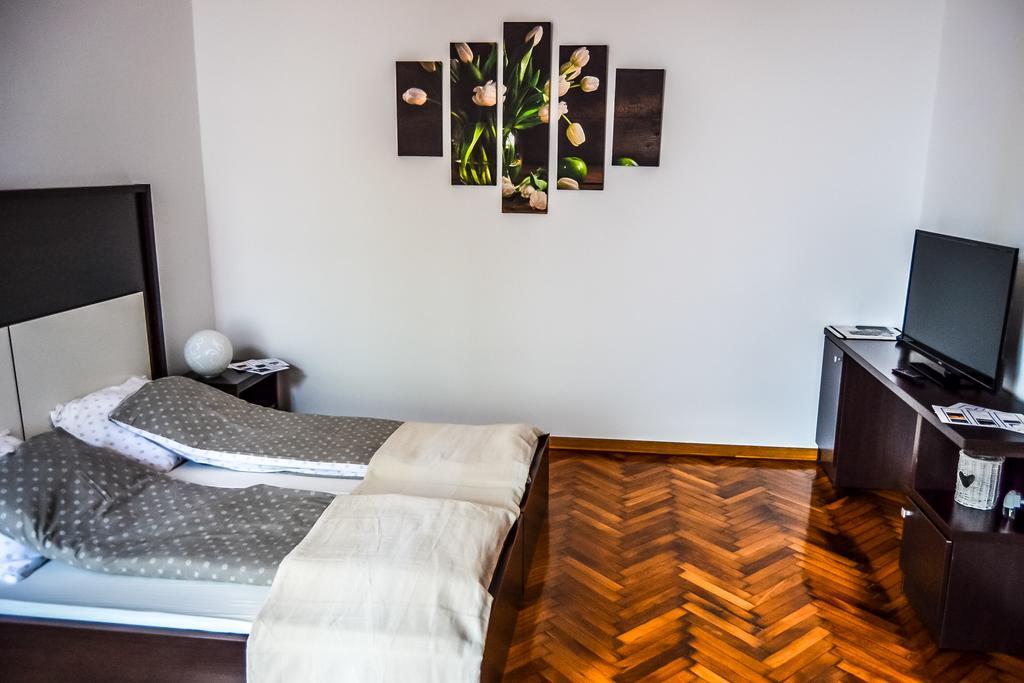 Modena Apartments Novi Sad Phòng bức ảnh